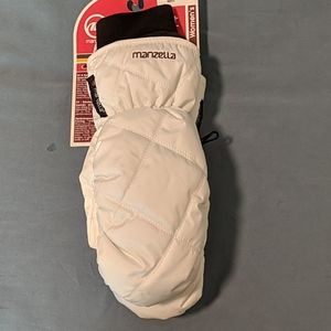 White performance mittens with down